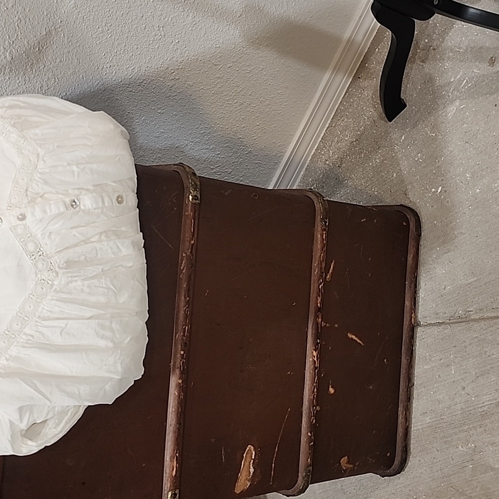 Queen Anne's Lace By Eileen West Elegant White Lace-Trimmed Nightgown - Picture 9 of 15